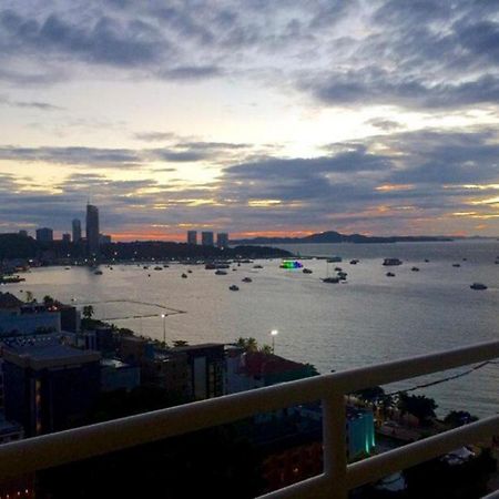 View Talay 6 Apartment Pattaya Exterior photo
