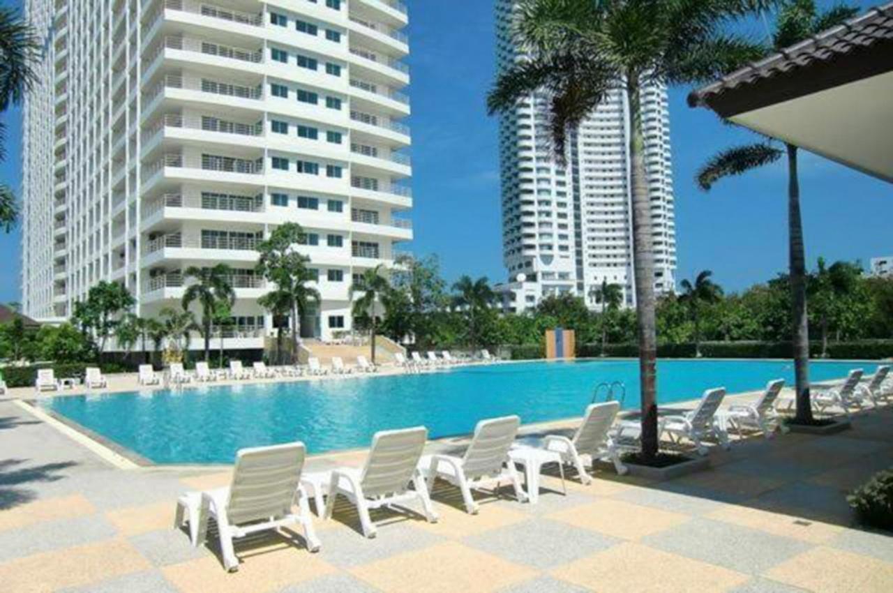View Talay 6 Apartment Pattaya Exterior photo