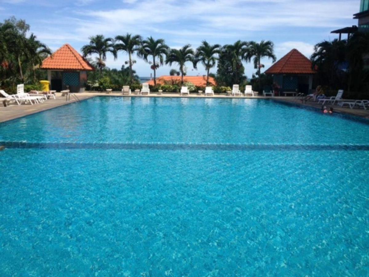 View Talay 6 Apartment Pattaya Exterior photo